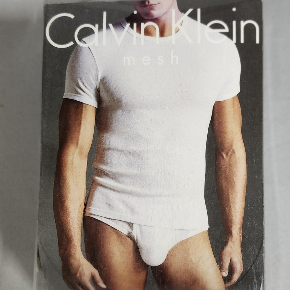 Calvin Klein Mech Black Crew Neck T-shirt Vintage 2003 - Picture 4 of 4